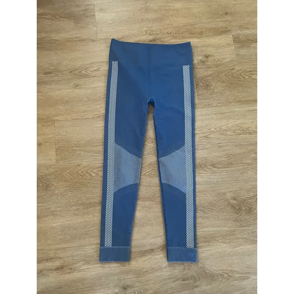 Fabletics Womens Blue Chevron Seamless High Waisted Leggings‎ Size Medium